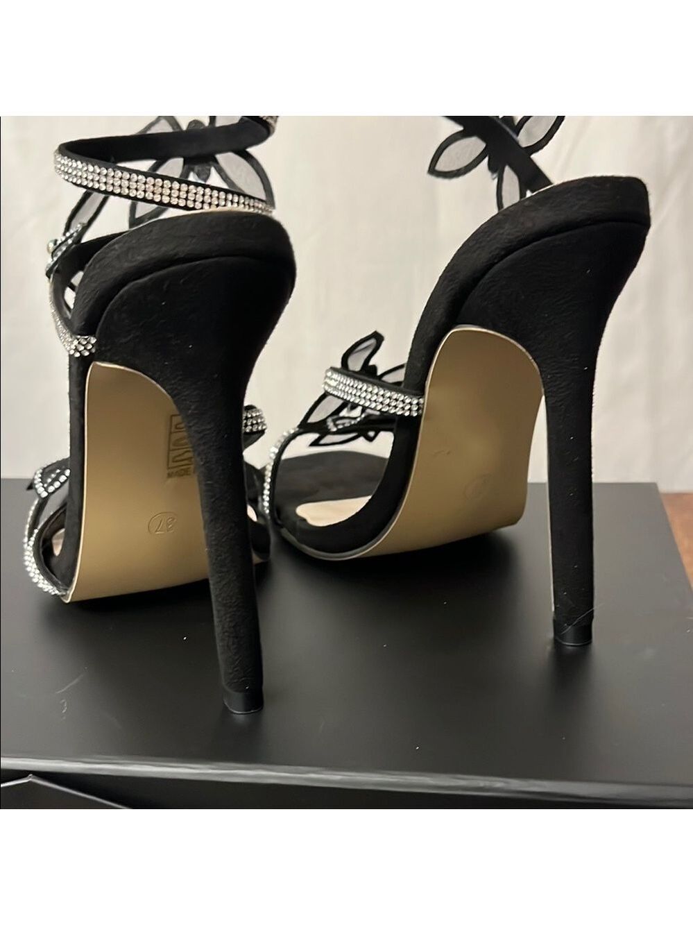 HOST PICK 🌺 Elegant Black Strappy Heels with Rhinestone Accents - Picture 8 of 9